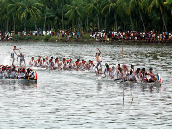 ബിയ്യം കായല് വള്ളംകളി