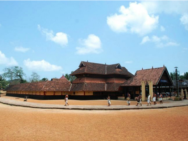 സ്ത്രീകള്ക്ക് പ്രവേശനമില്ലാതിരുന്ന ക്ഷേത്രം