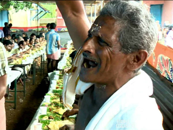 വിഭവങ്ങള് പാട്ടുപാടി ചോദിച്ചുവാങ്ങുക