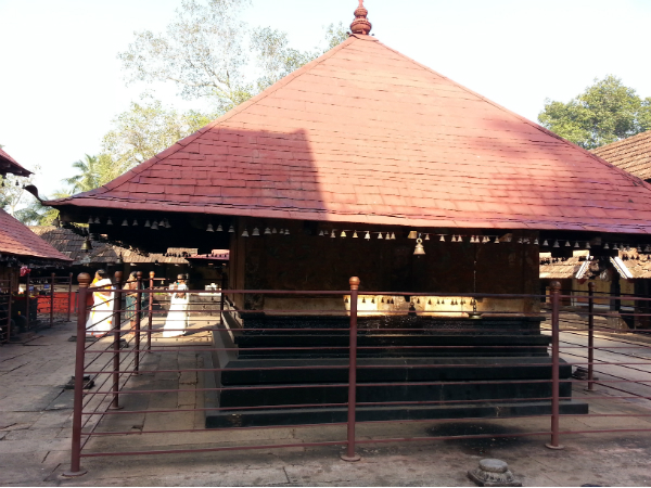 പനയന്നാര്ക്കാവ് മഹാദേവന്