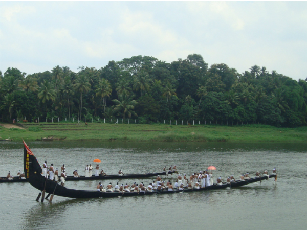 ഉത്രട്ടാതി വള്ളംകളിയും തിരുവോണത്തോണിയും