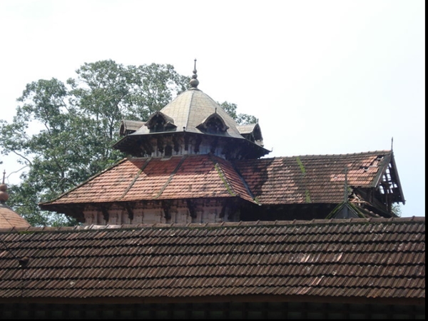 കേരളത്തിലെ ഏറ്റവും ഉയരംകൂടിയ ശ്രീകോവില്
