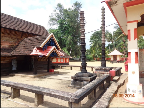 കള്ളിയങ്കാട്ട് നീലിയെ കടമറ്റത്ത് കത്തനാര് കുടിയിരുത്തിയ ക്ഷേത്രം