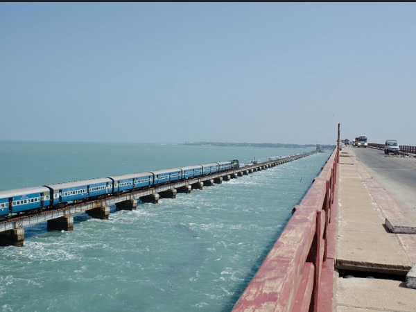 തീവണ്ടി പോകുന്ന പാലം