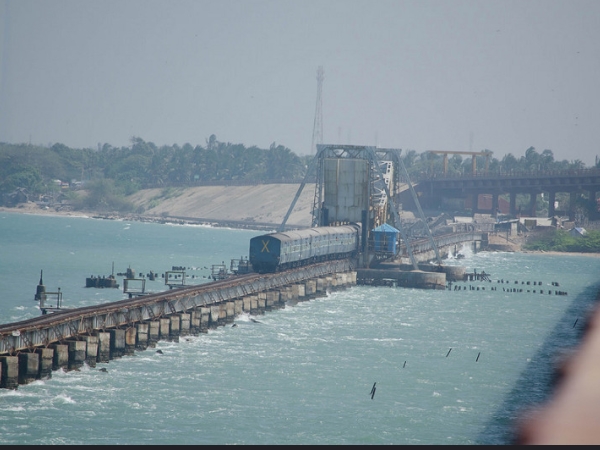 ഉരുക്കുപാലം