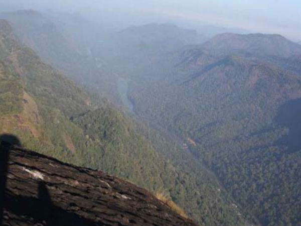 മീനുളിയന്പാറ