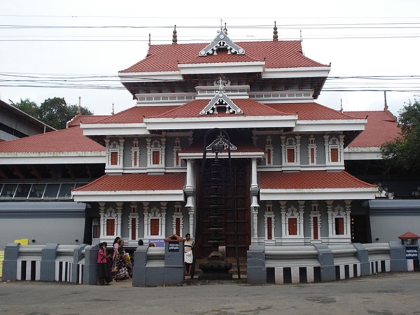 തൃശൂര് തിരുവമ്പാടി ക്ഷേത്രം