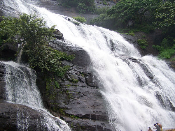 കുറ്റാലം വെള്ളച്ചാട്ടം