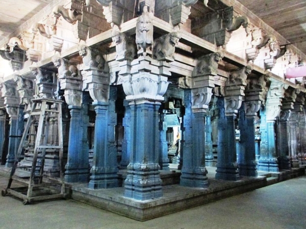 വാസ്തുവിദ്യയും ശില്പചാരുതയും ചേര്ന്നയിടം