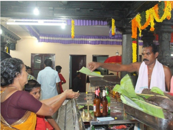 തീര്ഥത്തിന് പകരം കള്ള്