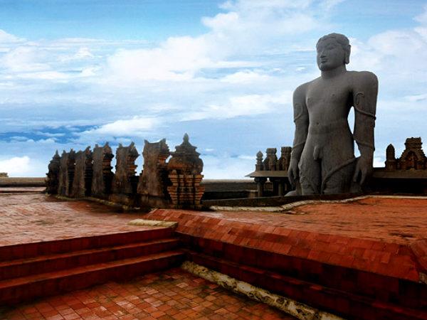 ശ്രാവണബലഗോളയിലെ ഗോമേതേശ്വര പ്രതിമ