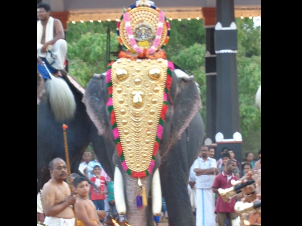 അത്യുഗ്രഭാവത്തിലുള്ള ശിവന്