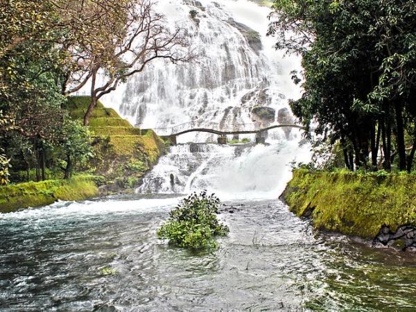 അമ്പ്രല്ല വെള്ളച്ചാട്ടം
