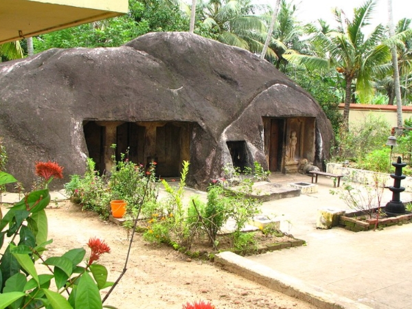 ഇന്ത്യയിലെ ഏക പൂര്ണ്ണ ശിവവക്ഷേത്രം