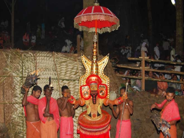പ്രവേശനം ഉത്സവകാലത്ത് മാത്രം