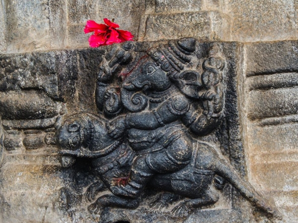 30 ക്ഷേത്രങ്ങള്
