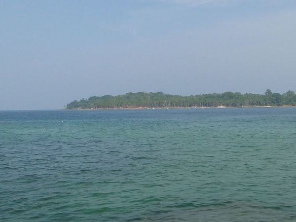തെളിഞ്ഞ കടല്ത്തീരങ്ങള്