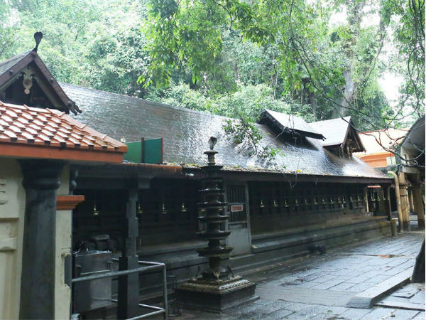 ഇന്ത്യയിലെ ഏറ്റവും വലിയ നാഗക്ഷേത്രം