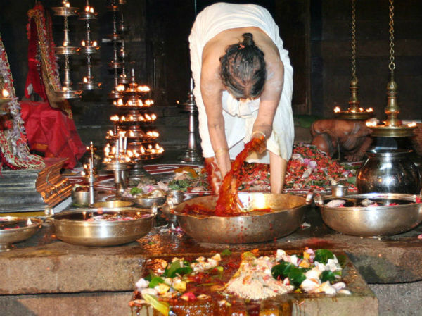 ഉരുളി കമിഴ്ത്തല്