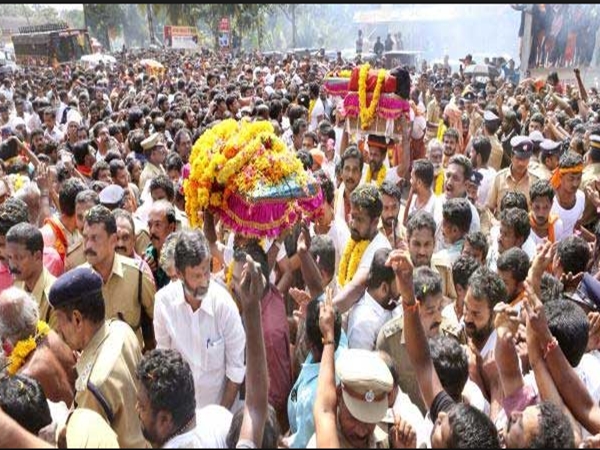 തിരുവാഭരണ ഘോഷയാത്ര