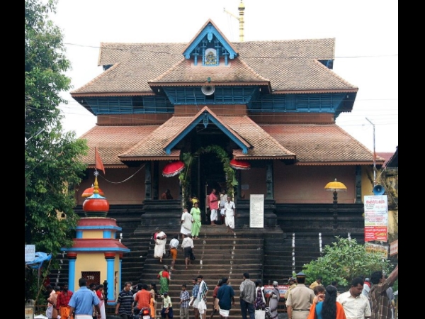 ആറന്മുള ക്ഷേത്രം