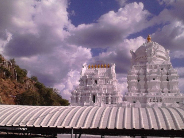 ശില്പകലയുടെ അവസാന വാക്കായ മൂന്ന് ഗോപുരങ്ങള്
