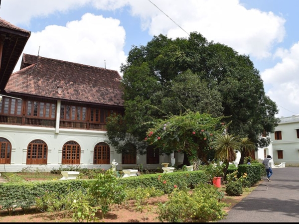 പാശ്ചാത്യ നിര്മ്മിതികള്