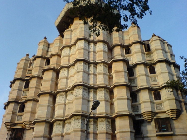 ഇന്ത്യയിലെ ഏറ്റവും വരുമാനമുള്ള ക്ഷേത്രം