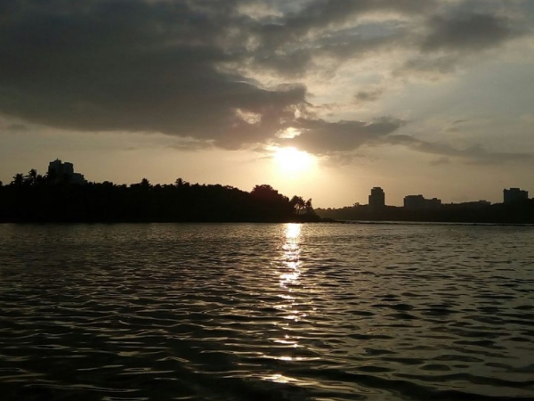 ആര്ക്കും വരാം