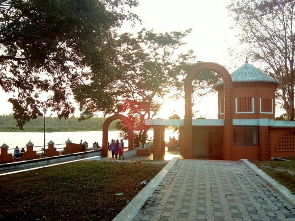 ശാന്തം സുന്ദരം