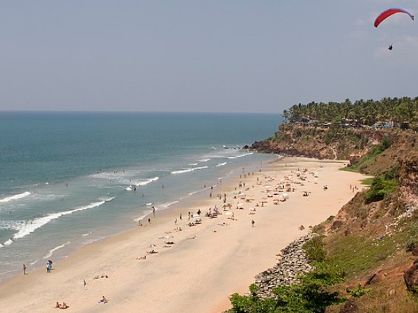 ഹോളിവുഡ് സൗന്ദര്യമുള്ള വര്ക്കല ബീച്ച്