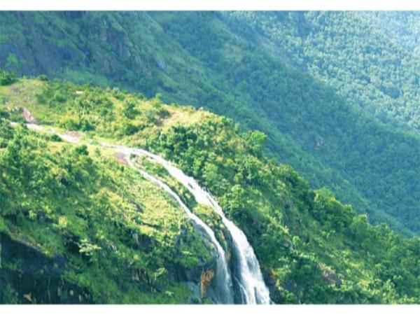 ചെല്ലാര്കോവില് വെള്ളച്ചാട്ടം