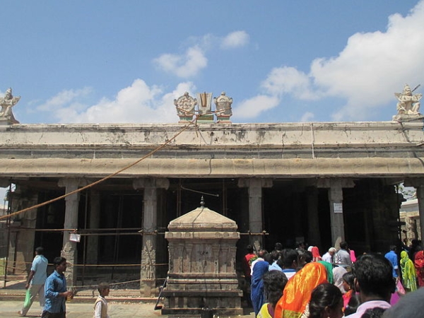 ക്ഷേത്രദര്ശനത്തിന്