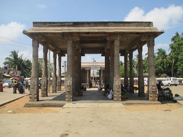 16 തൂണുള്ള മണ്ഡപം