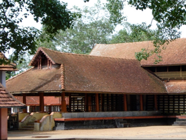 500 വര്ഷത്തോളം പഴക്കമുള്ള ക്ഷേത്രം