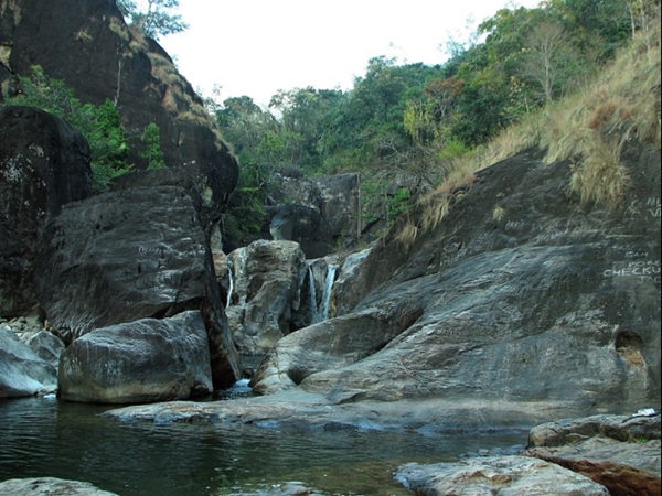 താമ്രപര്ണിയില് മുങ്ങിക്കുളിക്കാം