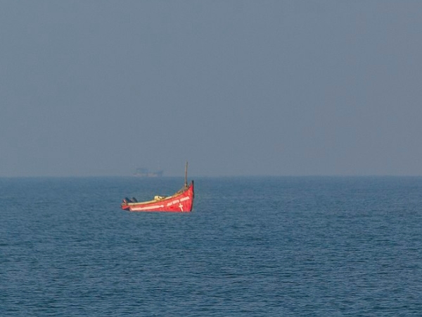 വാട്ടര് സ്പോര്ട്സുകളും ഷോപ്പിങ്ങും