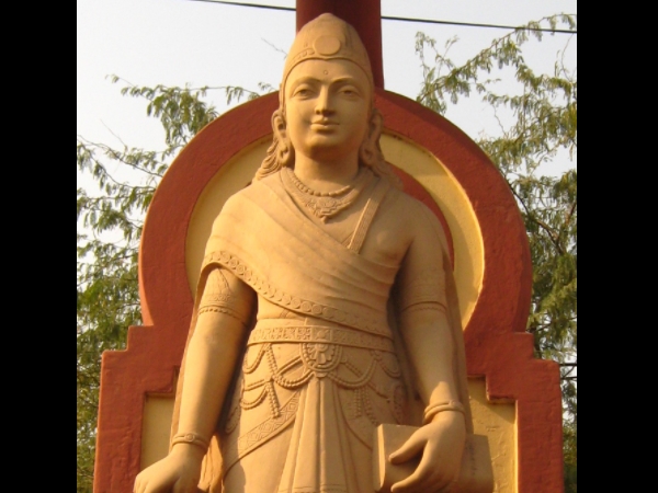 ബുദ്ധനും ശിവനും കൃഷ്ണനുമുള്ള ക്ഷേത്രം