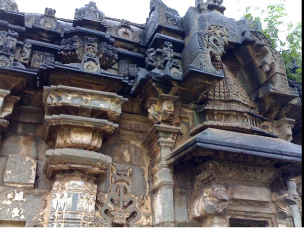 ത്രിമൂര്ത്തികളെ തൊഴാന് കഴിയുന്ന ഇടം