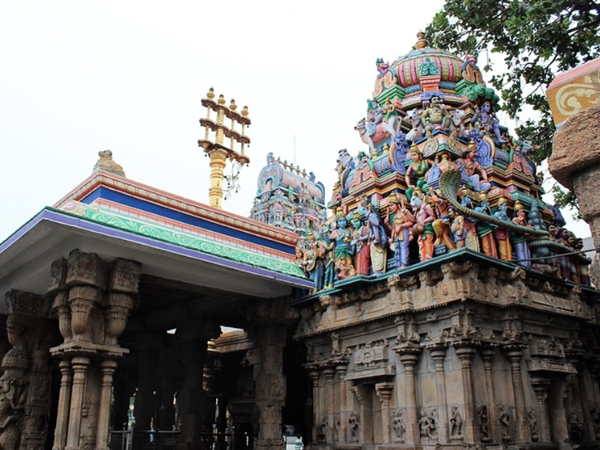 പുരാണങ്ങളിലെ അര്ദ്ധനാരാശ്വര ക്ഷേത്രം