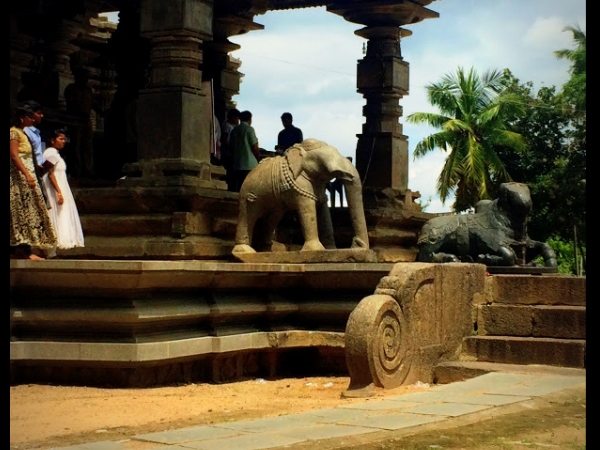 താഴ്വരയിലെ ക്ഷേത്രം