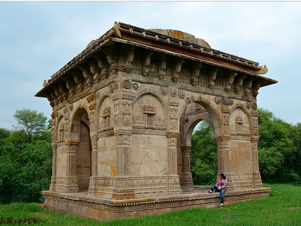 ചമ്പനീര്പാവഗഢ്