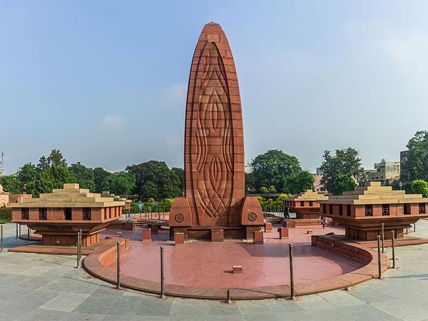 ജാലിയൻവാലാ ബാഗിനെ ഒന്നു വണങ്ങാം