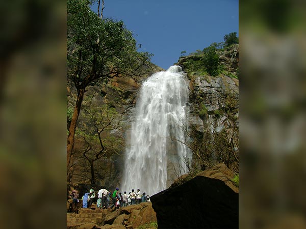 ആകാശ ഗംഗ വെള്ളച്ചാട്ടങ്ങൾ