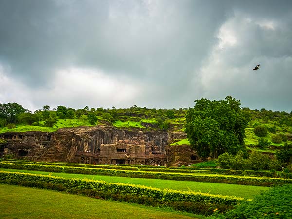 എല്ലോറ ഗുഹകള്