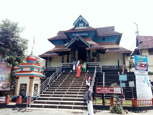 ആറന്മുള പാര്ഥസാരഥി ക്ഷേത്രം