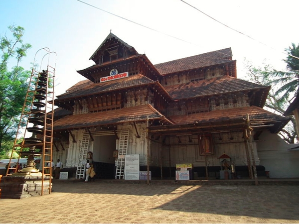 നേരത്തെ അടക്കുന്ന വടക്കുംനാഥ ക്ഷേത്രം