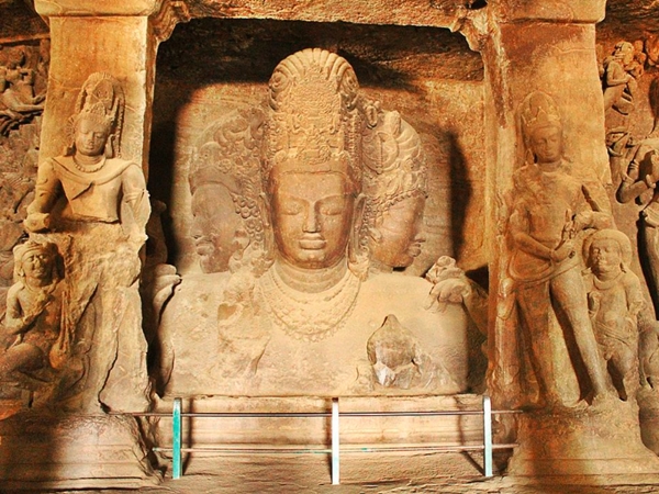 പ്രധാന ആകര്ഷണങ്ങള്