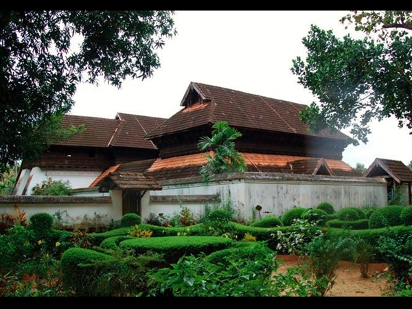 16 കെട്ടിലൊരു കൊട്ടാരം