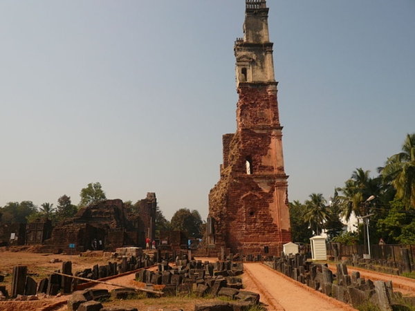 സെന്റ് അഗസ്റ്റിന് ദേവാലയം, ഗോവ